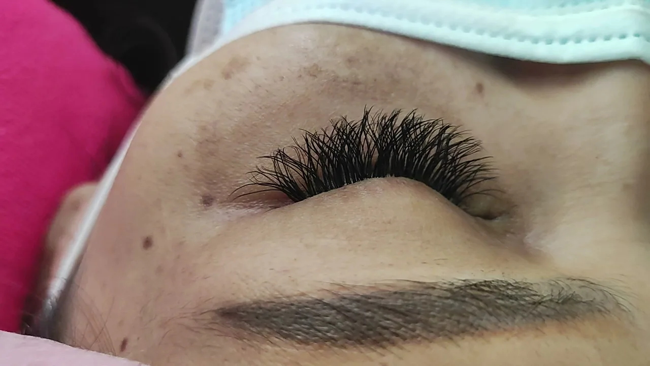 Eyelash Extensions at Eyes by Betty